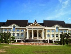 LIMA BAWAHAN GUBERNUR JAMBI DIPECAT