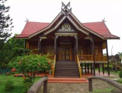 SEJARAH ASAL USUL RUMAH ADAT JAMBI