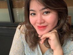 SHERRIN THARIA DIMINTA TERBUKA