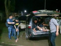 HAND PHONE GAGAL DIJUAL DAN KAKI DITEMBAK