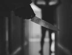 BUNUH PEMILIK KOST KARENA DI TAGIH BAYAR KOST