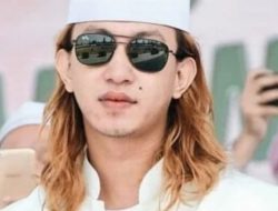 JADI TERSANGKAa PENYEBARAN BERITA BOHONG, BAHAR SMITH DITAHAN !