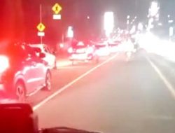 MIRIS ANAK SAKIT MENINGGAL DI AMBULANS KARENA TAK DIBERI JALAN