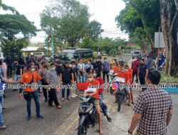 GADIS REMAJA PERKUAT GENG MOTOR TAMAN JOMBLO