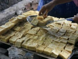 HARGA KEDELAI NAIK, PRODUSEN TAHU TANJABTIM MERANA