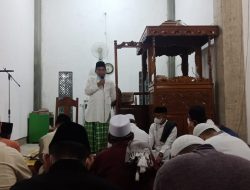SUBUH BERJAMAAH, PEMKAB BUNGO INGATKAN MASYARAKAT JAGA PROKES
