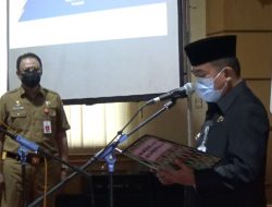 GUBERNUR AL HARIS LANTIK KEPALA SMAN TT DAN SMKN 3 YANG BARU