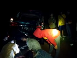 2 KENDARAAN PEMUDIK MENGALAMI KECELAKAAN TUNGGAL