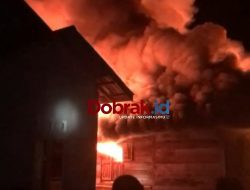 TERBAKAR KETIKA DITINGGAL SHOLAT TARAWIH