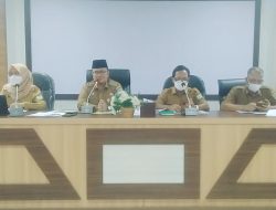 WAWAKO MAULANA PIMPIN RAPAT RANPERDA PAJAK DAN RETRIBUSI DAERAH