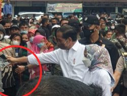 PAKET BAJU  DARI JOKOWI BEREDAR DI ANGSO DUO