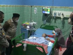 GUBERNUR AL HARIS JENGUK BALITA KORBAN PEMBACOKAN IBU KANDUNG