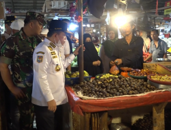 GUBERNUR JAMBI MELAKUKAN SIDAK MENEKAN GEJOLAK SEMBAKO JELANG IDUL ADHA