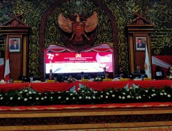SIDANG PARIPURNA DALAM RANGKA HUT RI KE 77, EDI : MASIH TETAP BERSATU DAN TERUS BERKEMBANG