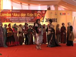 KENDURI SWARNABHUMI, MUSEUM SIGINJEI GELAR PERTUNJUKAN KAIN