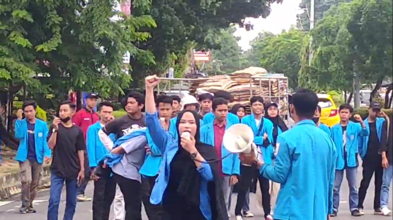 demo mahasiswa uin