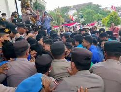 PMII Jambi Tolak Kenaikan BBM, Unjuk Rasa Memanas di DPRD