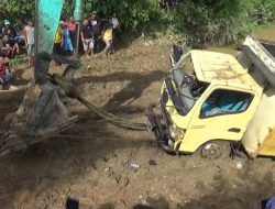 POLRES TEBO SELIDIKI INSIDEN 4 TRUK TENGGELAM DI PASIR MAYANG