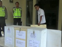 PEMKAB MULAI SALURKAN LOGISTIK PILKADES KE DESA DESA