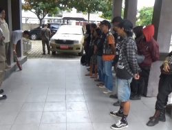 16 ANAK PUNK DIANGKUT SATPOL PP