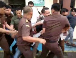 USAI SIDANG PK, BURONAN DISERET PAKSA KEJAKSAAN