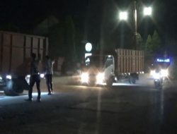 TIDAK JUGA PATUH !!! MESKI SUDAH 309 TRUK BATUBARA DITILANG POLISI