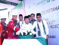 GUBERNUR AL HARIS TANDATANGANI PRASASTI PEMBANGUNAN, GROUNDBREAKING CEREMONY GAS PROJECT AKATARA