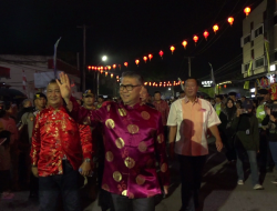 WALIKOTA JAMBI SYARIF FASHA IKUTI CARNAVAL BUDAYA CAP GO MEH