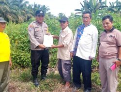 Polisi Pangkat Aipda Ini Hibahkan Tanah Pribadinya Untuk Kantor Desa Pemekaran Baru