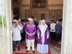 Berangkat Haji, SAH dan Keluarga Dilepas Haru Masyarakat dan Handai Taulan