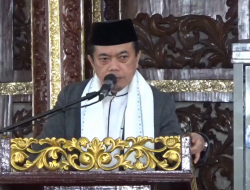 PERAYAAN IDUL FITRI 1445 H, GUBERNUR AL HARIS SHOLAT ID DI MASJID AGUNG AL FALAH