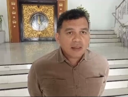 JUNEDI SINGARIMBUN SOROTI PERUBAHAN WARNA CAGAR BUDAYA KLENTENG HOK TEK