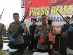 PENANGKAPAN PELAKU PEMBUNUHAN DI MARO SEBO ULU DIHALANGI OLEH SEKELOMPOK PRIA BERSENPI