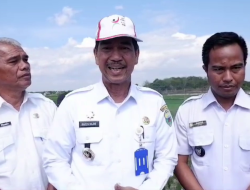 PJ BUPATI RADEN NAJMI SERAHKAN BANTUAN MESIN POMPA AIR KEPADA PETANI