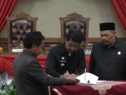 PJ BUPATI MUARO JAMBI HADIRI RAPAT PARIPURNA RANCANGAN KUPA PPAS TAHUN ANGGARAN 2024
