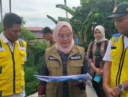 PENANGANAN BANJIR, PJ WALIKOTA TINJAU LOKASI PEMBANGUNAN KOLAM RETENSI