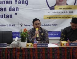 ANGGOTA DPRD PROVINSI JAMBI FAIZAL RIZA BERIKAN KULIAH UMUM DI FAKULTAS HUKUM UNJA