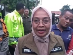 TRAGEDI PAGAR SMKN 1 ROBOH, PJ WALIKOTA PERINTAHKAN DINAS PU TURUNKAN ALAT BERAT