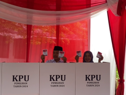 JAMBI MEMILIH 2024, GUBERNUR AL HARIS BERSAMA ISTRI MENCOBLOS DI TPS 16 KENALI BESAR