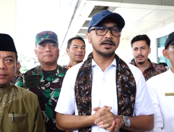 GUBERNUR AL HARIS SAMBUT KEDATANGAN WAMEN KEBUDAYAAN RI