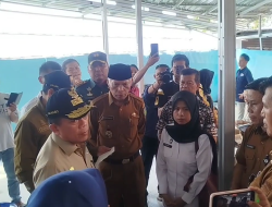 MAKAN BERGIZI GRATIS , GUBERNUR AL HARIS TINJAU DAPUR UMUM DI KOTA SUNGAI PENUH