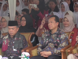 BUPATI BBS DAMPINGI GUBERNUR HADIRI ASKA DAN RESMIKAN RUANG GURU SMAN 2