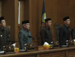 BUPATI BBS HADIRI RAPAT PARIPURNA REKOMENDASI LKPJ TAHUN 2024