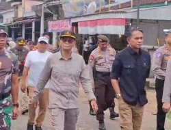 CIPTAKAN LINGKUNGAN BERSIH, WABUP MUARO JAMBI JUN MAHIR GOTONG ROYONG BERSIHKAN SAMPAH