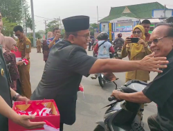 JELANG HUT KEMERDEKAAN RI KE-80, PEMKOT JAMBI BAGIKAN 10 RIBU BENDERA