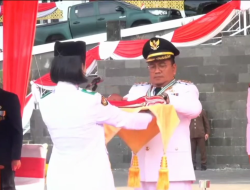 UPACARA PENGIBARAN BENDERA MERAH PUTIH JAJARAN PEMKOT JAMBI BERJALAN KHIDMAT