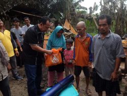 Bupati Muaro Jambi Serahkan Bantuan Korban Kebakaran di Talang Kerinci