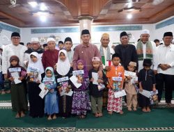 Pemkab Muaro Jambi Santuni 100 Anak Yatim di Mendalo Darat