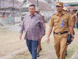 Ketua DPRD Kota Jambi Kemas Faried Tinjau Pelebaran Drainase di Solok Sipin